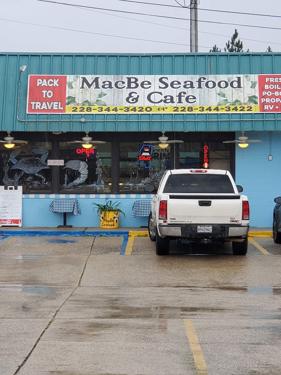 Macbe Seafood & Cafe